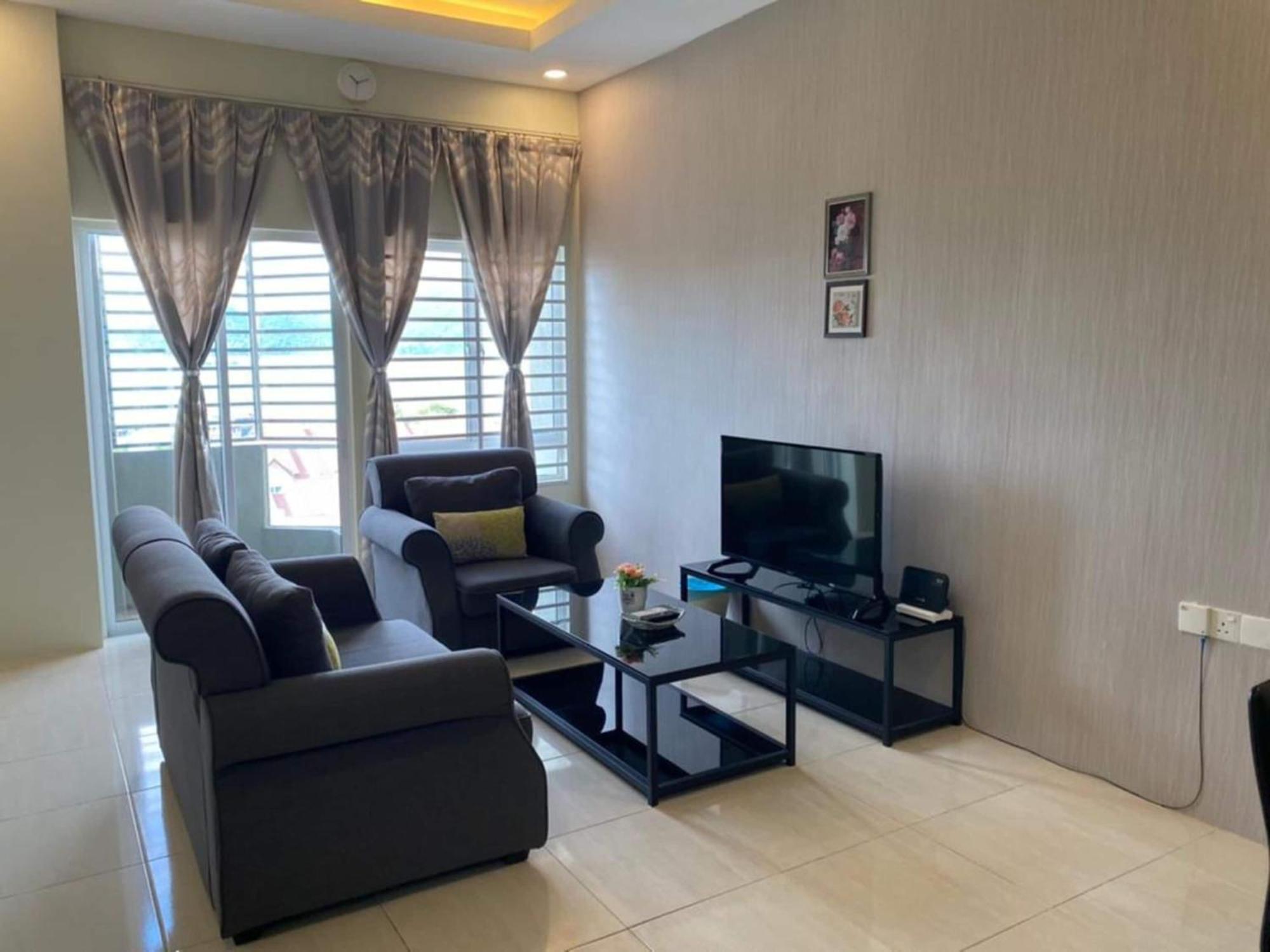 Oyo 91086 Bayu Service Apartment Kuah Exteriör bild